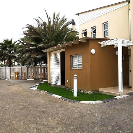 The Waterfront Cottage F12 Swakopmund Extérieur photo